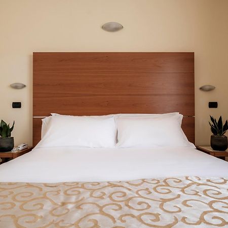 Hotel Lory Forli Exterior photo